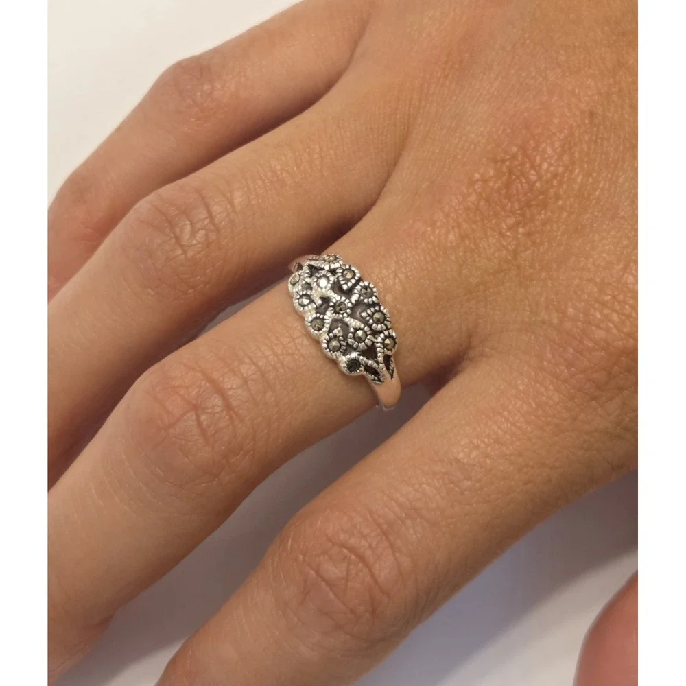 Unique Vintage Sterling Silver Marcasite Cluster Ring Size 7.5